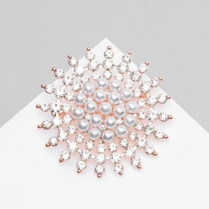 Брошь "Жемчужное сияние", цвет белый , золотистый