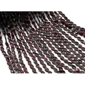 Бусины из граната овал гр.8мм, 39см, 49 бусин Бусины из граната овал гр.8мм, 39см, 49 бусин