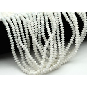 Бусины из перламутра сегмент 5*3мм цв.белый, 37,5см, 105 бусин