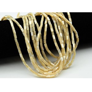 Бусины из перламутра цилиндр 3*5мм цв.кремовый, 40см, 77 бусин Бусины из перламутра цилиндр 3*5мм цв.кремовый, 40см, 77 бусин