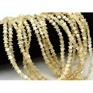 Бусины из перламутра звезда 6*6мм цв.кремовый, 38см, 76 бусин Бусины из перламутра звезда 6*6мм цв.кремовый, 38см, 76 бусин