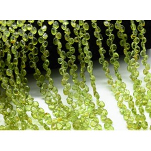 Бусины из хризолита капля 6*5мм, 26см, 62 бусины