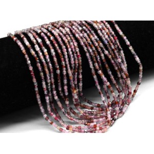 Бусины из шпинели розовой кубик гр.2мм, 39см, 188 бусин