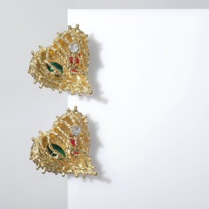 Серьги со стразами "Сердце" в проволоке, цветные, цвет золотистый