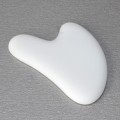 Скребок Гуаша из агата белого матового (имитация) "Сердечко" 80*52мм (иск.)