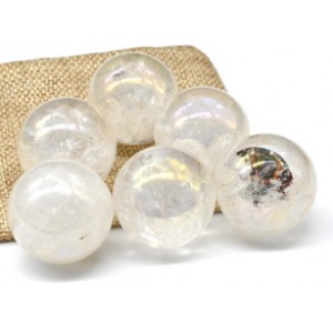 Шар из горного хрусталя тонированный, диаметр 31-32мм, 40-45г. Шар из горного хрусталя тонированный, диаметр 31-32мм, 40-45г.