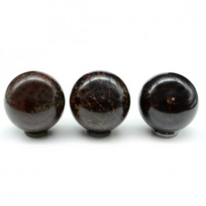 Шар из граната диаметр 54-55мм, 312г