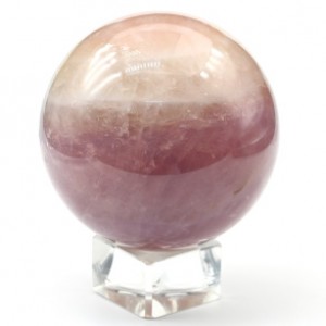 Шар из розового кварца мадагаскарского 65мм, 385г