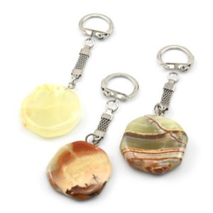 Брелок из оникса восьмигранник 36*36*10мм Брелок из оникса восьмигранник 36*36*10мм