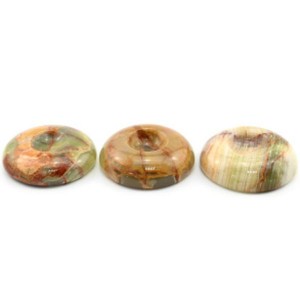 Подставка под яйцо из оникса (7,5*7,5*2см).