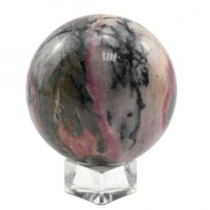 Шар из родонита, диаметр 74мм, 669г