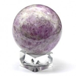 Шар из кунцита, диаметр 53мм, 243г