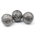 Шар из гранита, диаметр 53-54мм, 208-213г