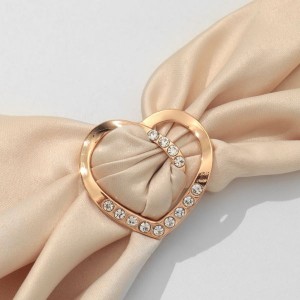 Муфта для платка "Сердце" линейное, цвет белый, цвет золотистый Муфта для платка "Сердце" линейное, цвет белый, цвет золотистый