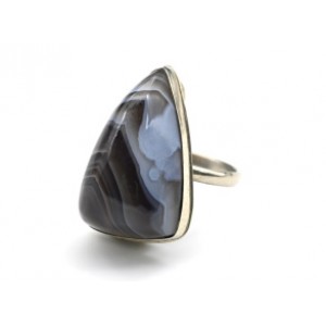 Кольцо с агатом ботсвана " Грация " 16*26мм