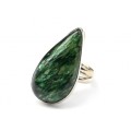 Кольцо с фукситом " Капля " 17*32мм