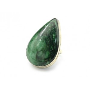 Кольцо фуксит " Капля " 24*37мм