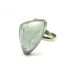Кольцо берилл "Грация" 12*19мм.