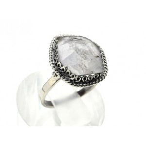 Кольцо с аметистом 15*17мм Кольцо с аметистом 15*17мм