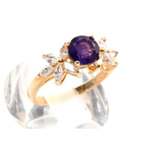Кольцо женское с аметистом "Две снежинки" Кольцо женское с аметистом "Две снежинки"