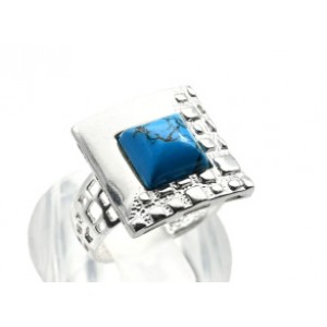 Кольцо С 925 с бирюзой (имитация) квадрат 15мм , 4,96гр (иск.) Кольцо С 925 с бирюзой (имитация) квадрат 15мм , 4,96гр (иск.)