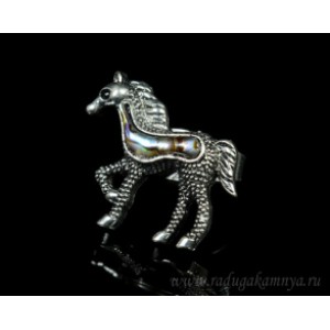Кольцо с перламутром гелиотис лошадка 32*30мм Кольцо с перламутром гелиотис лошадка 32*30мм