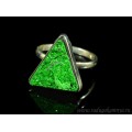 Кольцо с уваровитом, 18*19мм.