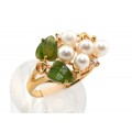 Кольцо женское с жемчугом и нефритом "Виноград" Кольцо женское с жемчугом и нефритом "Виноград"