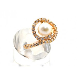 Кольцо женское из жемчуга "Улитка"