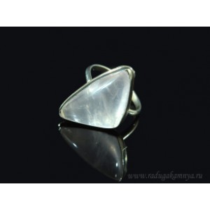 Кольцо из розового кварца " Грация " 16*27мм