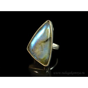 Кольцо с лабрадором " Грация " 20*34мм
