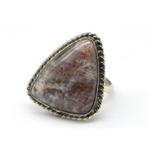 Кольцо солнечный камень 23*27мм