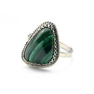 Кольцо малахит "Грация" 14*19мм