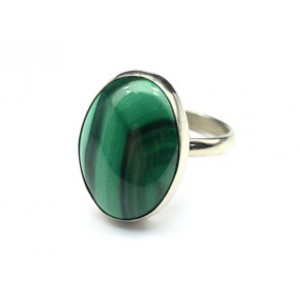 Кольцо с малахитом "Овал" 13*18мм