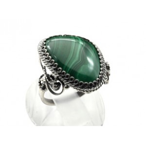 Кольцо малахит "Грация" 18*23мм