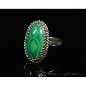 Кольцо малахит овал 13*20мм