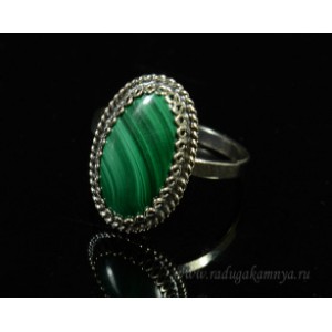 Кольцо малахит овал 13*18мм