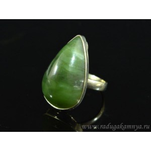 Кольцо нефрит "Капля" 18*31мм
