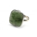 Кольцо с нефритом "Прямоугольник" 16*17мм.
