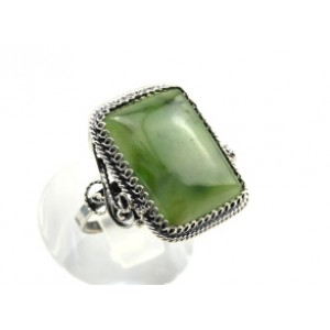 Кольцо нефрит " Прямоугольник " 18*24мм