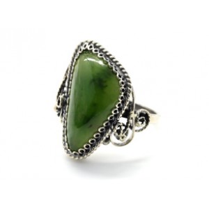 Кольцо нефрит " Грация " 15*25мм