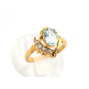 Кольцо позолоченное с голубым топазом "Чайка"
