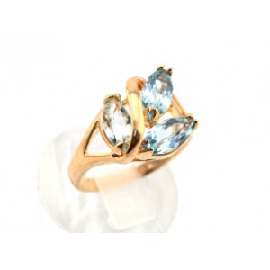 Кольцо позолоченное с голубым топазом "Рис"
