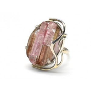 Кольцо с турмалином 22*28мм. Кольцо с турмалином 22*28мм.