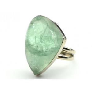 Кольцо с флюоритом " Грация " 22*33мм