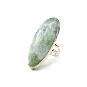 Кольцо с флюоритом " Овал " 20*50мм
