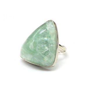 Кольцо с флюоритом " Грация " 29*34мм