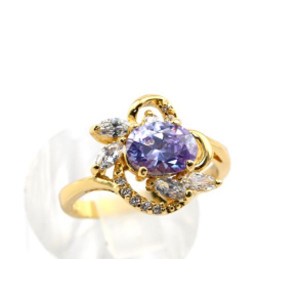 Кольцо циркон сиреневый 4 стразы+циркон  (иск.)