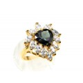 Кольцо с позолотой "Сердце в стразах" шпинель оливковая, (иск.) Кольцо с позолотой "Сердце в стразах" шпинель оливковая, (иск.)