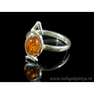 Кольцо с янтарём в посеребрении "стрелка" 9*19мм коньячный (иск.)